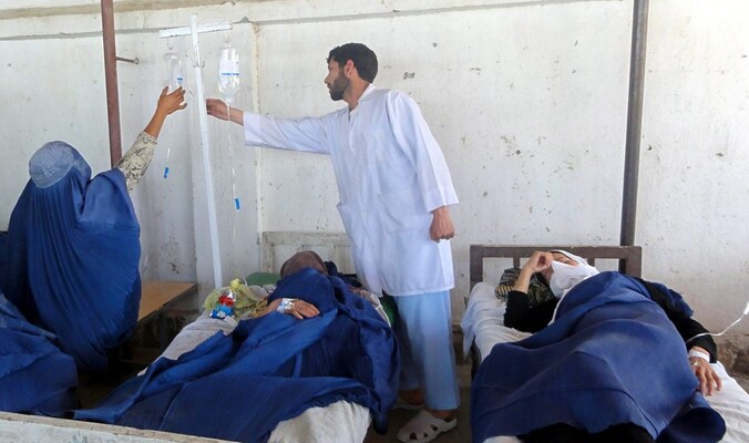 Vorige week donderdag werden in Taloqa (Afghanistan) al 130 schoolmeisjes en drie vrouwelijke leerkrachten opgenomen in het ziekenhuis nadat ze mogelijk vergiftigd werden met gas.