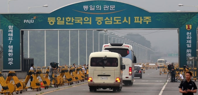 Bussen verlaten Kaesong.