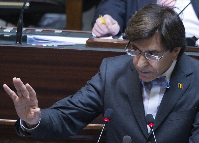 Premier Elio Di Rupo (PS).