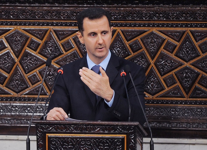 De Syrische president Bachar al-Assad richtte een juridische commissie op die de opheffing van de noodwet moet bestuderen.