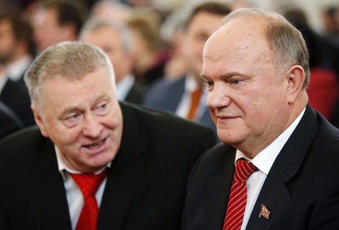 Vladimir Zjirinovski (L) en Gennadi Joeganov (R).