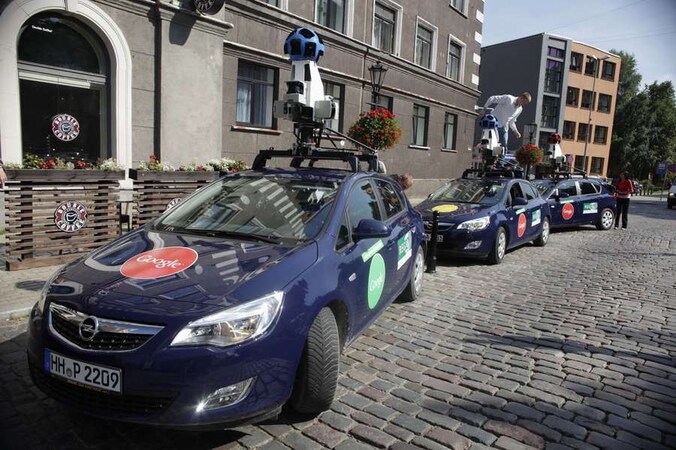 De foto's worden genomen met speciale camera's.
