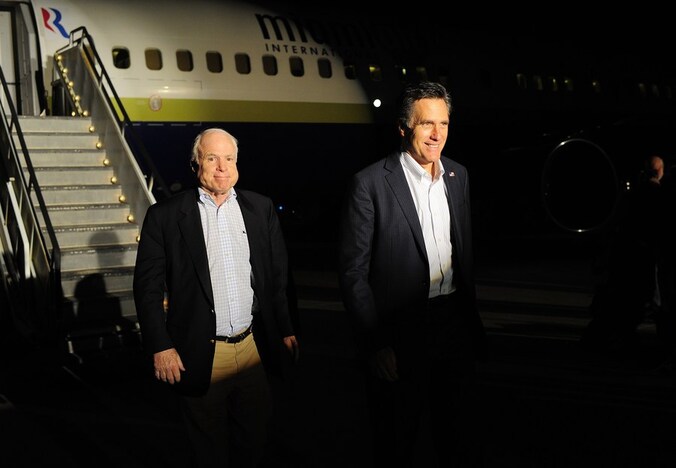 John McCain en Mitt Romney.