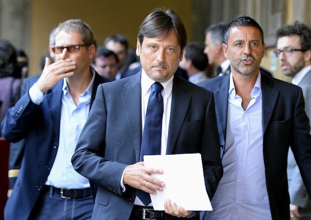 De president van de commissie Dario Stefano.