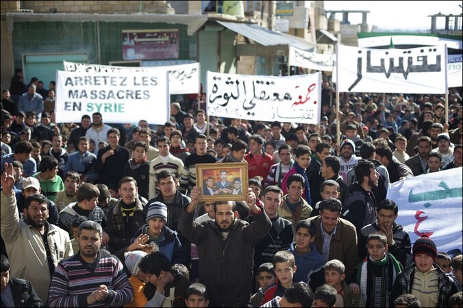 Het protest in Syrië duurt onverminderd voort.