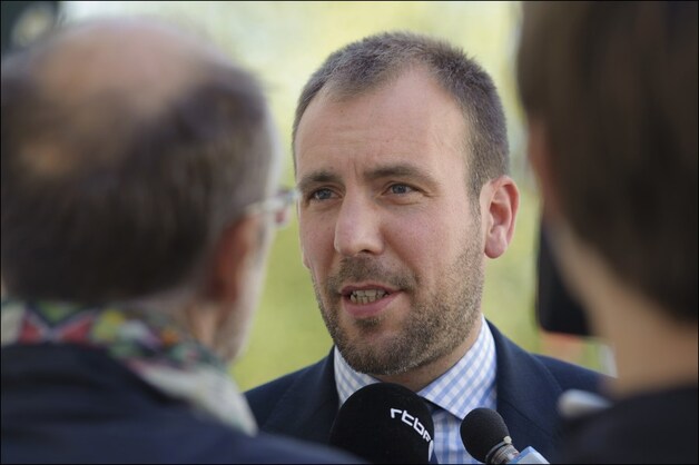 Staatssecretaris voor Mobiliteit Melchior Wathelet neemt de DVIS onder de loep.