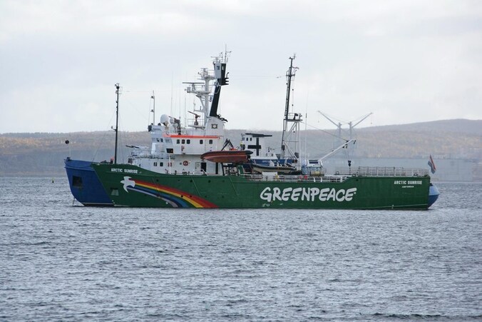 Het Greenpeace-schip 'Arctic Sunrise' werd geënterd door de Russische kustwacht.