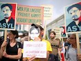 Demonstranten in Duitsland vinden dat Edward Snowden daar asiel moet krijgen.
