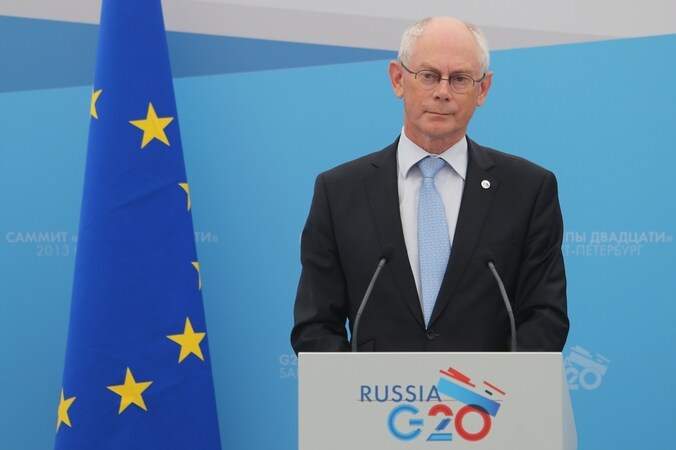 Voorzitter van de Europese Raad Herman Van Rompuy: "De gifaanval was een grove schendig van internationaal recht en een misdaad tegen de menselijkheid".