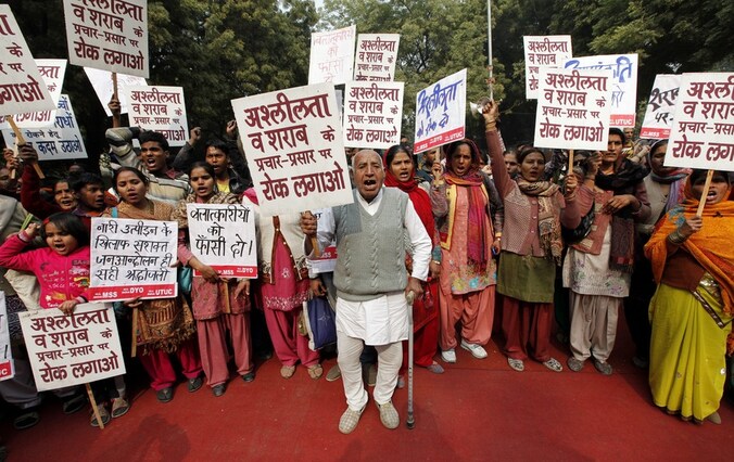De verkrachting en mishandeling van een 23-jarige studente leidde in India tot felle protesten.