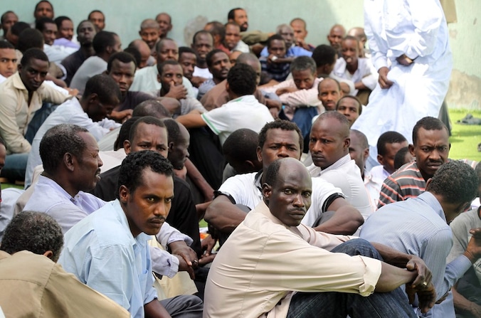 Omdat sommige zwarte Afrikanen door Kadhafi zijn ingezet als huurlingen, is een ware heksenjacht op hen geopend.