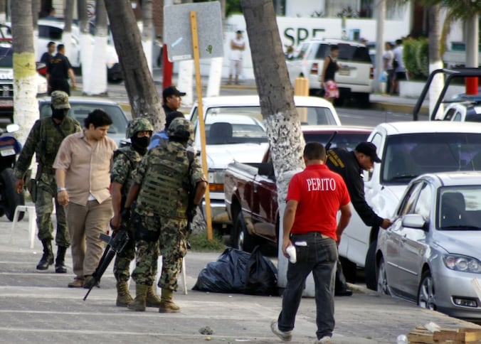 Onderzoek nabij de plek in Veracruz waar 14 augustus een handgranaat explodeerde.