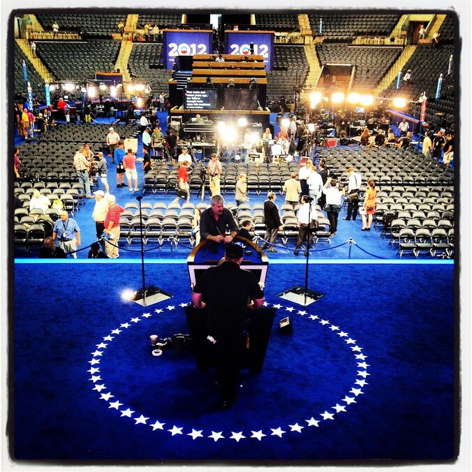 De laatste hand wordt gelegd aan de Time Warner Cable Arena in Charlotte.