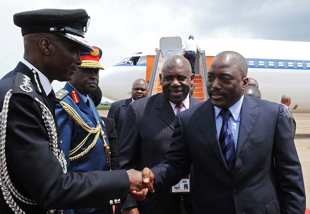 Ook de Congolese president Joseph Kabila is aangekomen in Oeganda