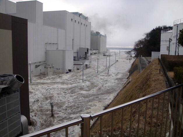 Tepco gaf vandaag beelden vrij van de verwoestende tsunami die de kerncentrale trof op 11 maart.