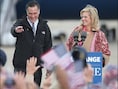 Mitt Romney met zijn vrouw Ann op campagne in Portsmouth in de staat New Hampshire.