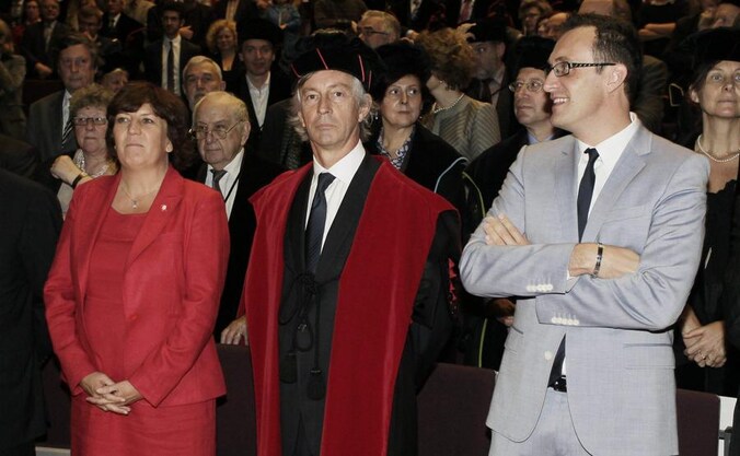 Ingrid Lieten, rector Mark Waer en Pascal Smet.