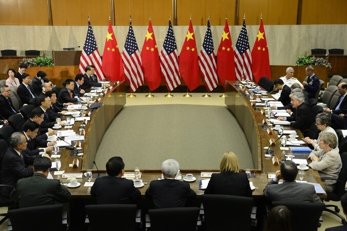 De Chinese en Amerikaanse delegaties bij de 'Strategic and Economic Dialogue' in Washington donderdag.