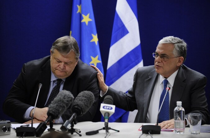 De Griekse minister van Financiën Evangelos Venizelos en premier Lucas Papademaos