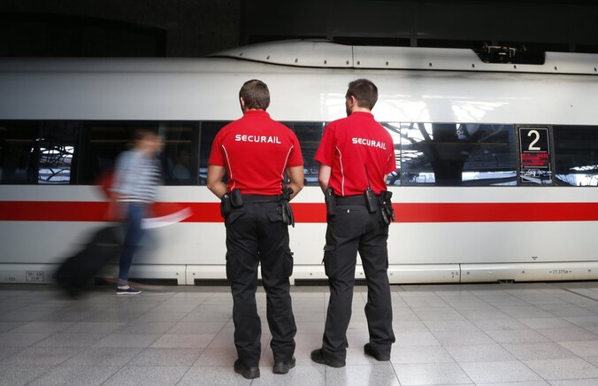 Veiligheidsagenten van Securail.