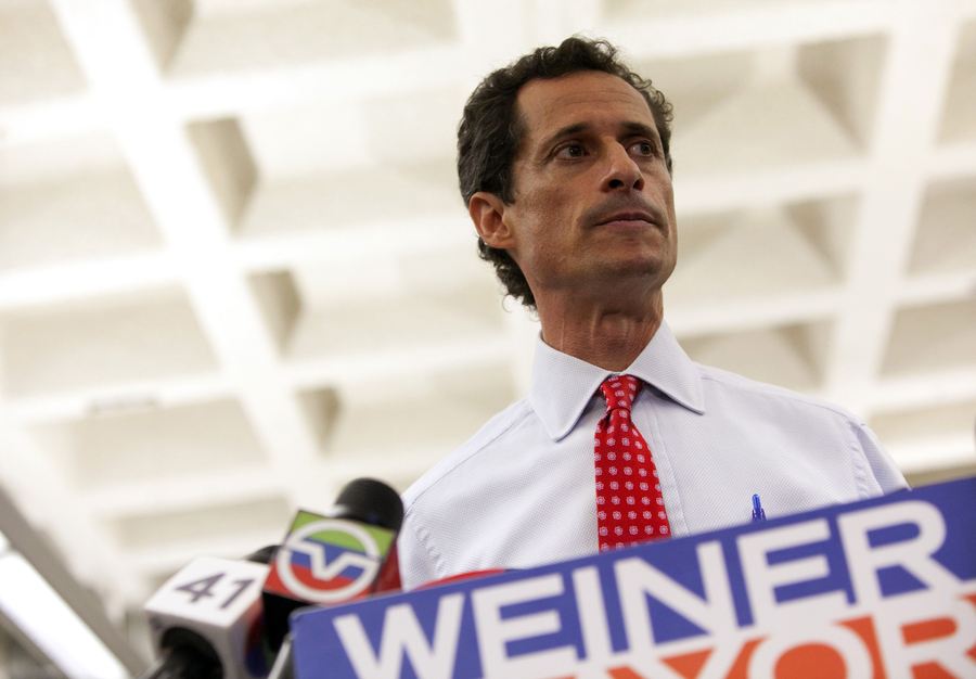 Anthony Weiner op zijn persconferentie gisteren.