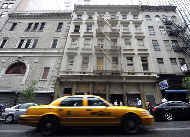Op deze plek in Manhattan wordt de omstreden moskee gepland.