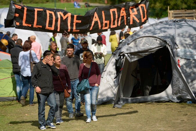 Het tentenkamp voor vluchtelingen in het Brusselse Maximiliaanpark.
