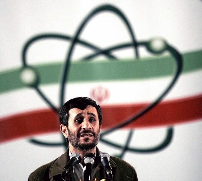 De Iraanse president Ahmadinejad blijft volhouden niet te werken aan kernwapens.