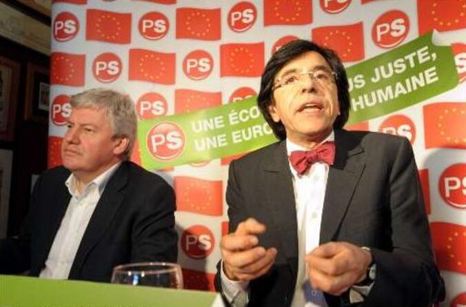 PS-voorzitter Elio Di Rupo naast Jean-Claude Marcourt.