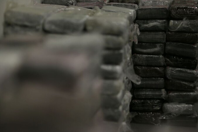 Een deel van de 1,3 ton inbeslaggenomen cocaïne.