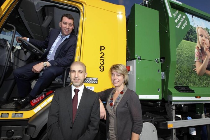 David Vanheede, CEO van Vanheede Environment Group, Kamel Sid, general director van Volvo Europa Truck en minister Joke Schauvliege.