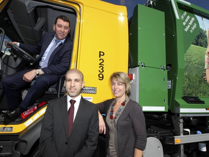 David Vanheede, CEO van Vanheede Environment Group, Kamel Sid, general director van Volvo Europa Truck en minister Joke Schauvliege.