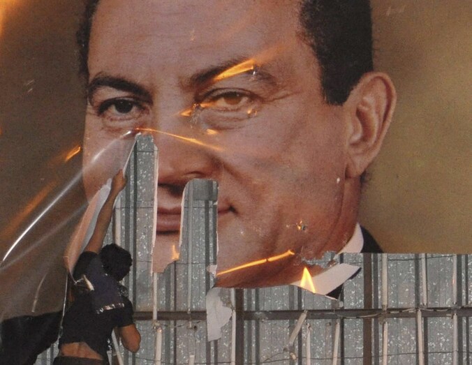 Een poster van ex-dictator van Egypte Hosni Mubarak.