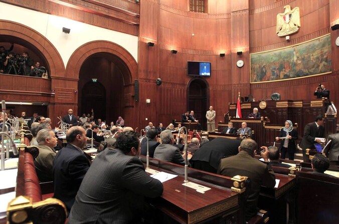 De Egyptische grondwetscommissie tijdens haar vergadering van vandaag.