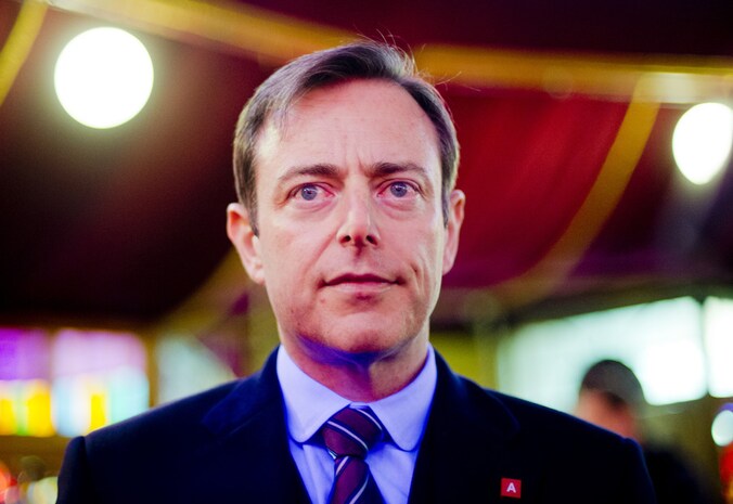 De Wever ziet geen graten in de extreemrechtse betoging.