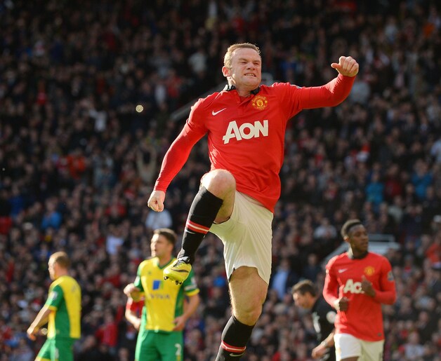 Wayne Rooney moet het gewicht van de Engelse aanval dragen