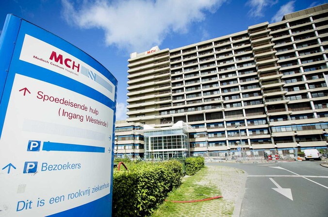 Het exterieur met het logo van het MCH Westeinde ziekenhuis in Den Haag waar een geval van de MERS bacterie is geconstateerd.