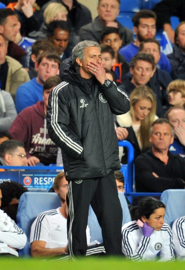 Mourinho schat de waarde van Courtois op langere termijn hoger in dan die van Cech.