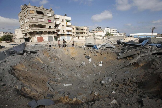 Kraterinslag in Gaza.