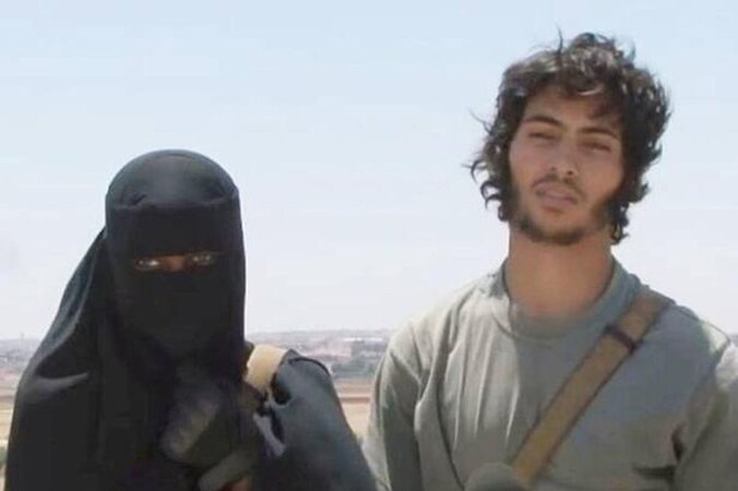 Khadijah Dare met haar Turks-Zweedse echtgenoot, die zich Abu Bakr noemt.