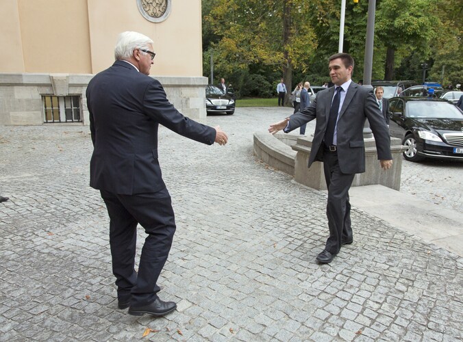 Frank-Walter Steinmeier (links) en Pavlo Klimkin