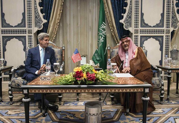 John Kerry schuimt het Midden-Oosten af naar een regionale coalitie tegen IS.