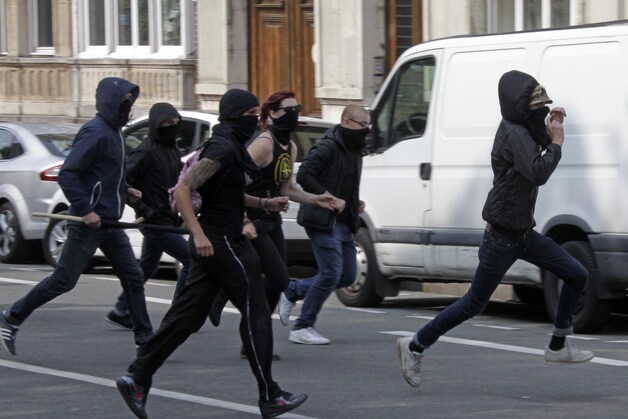 Antifascistische tegenbetogers.