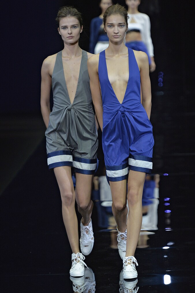 De graatmagere modellen op de catwalk in Milaan.