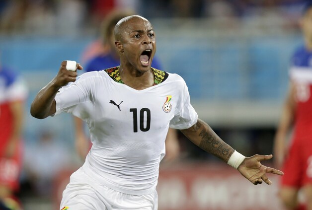 Ayew viert de gelijkmaker...