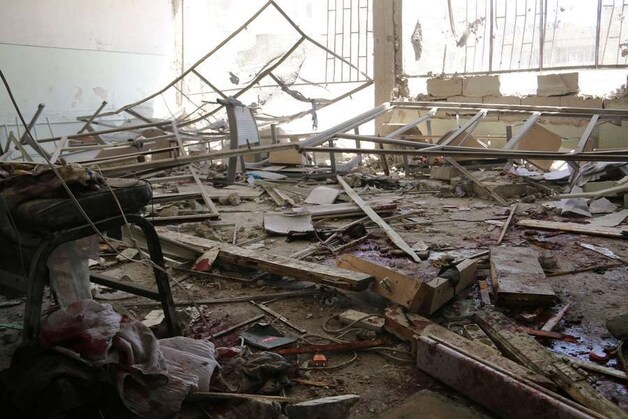 Gisteren vielen 18 doden door een luchtaanval van het Syrische leger op een school in Aleppo.