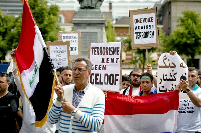 Vorig weekend kwamen moslims in de Nederlandse stad Den Haag de straat op om te demonstreren tegen de radicale strijders van de ISIS die delen van Irak en Syrië in handen hebben.