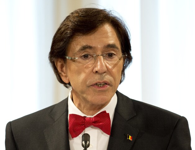 Premier Elio Di Rupo (PS).