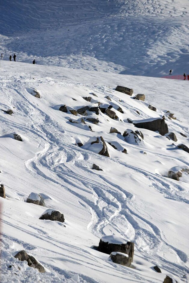 In de diepe sneeuw werd de talisman van Schumacher aangetroffen.
