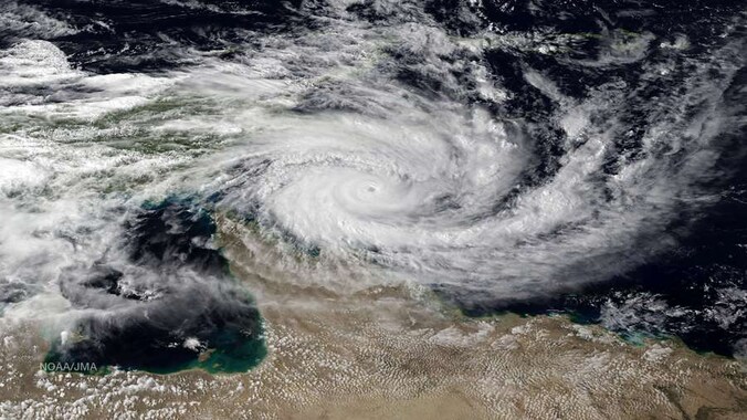 Cycloon Ita als een storm van categorie vijf, het maximum.